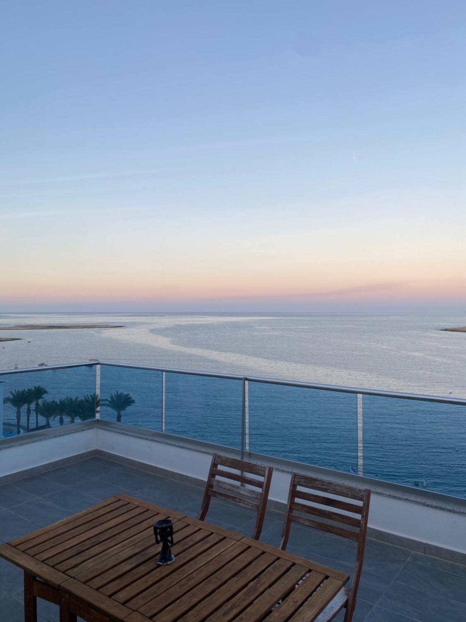 Sunrise Bay Apartments - Frontline Sea Views Сент-Полс-Бей Экстерьер фото